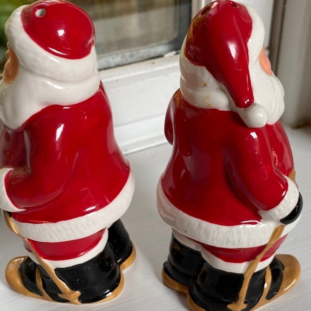 Santa Claus Salt Pepper Shakers - Picture 3 of 4